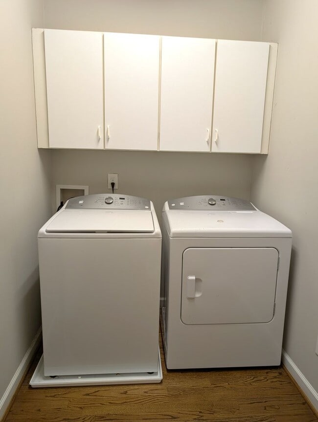 Building Photo - Luxury 4 Bedroom Home with Bonus!  Waxhaw! Rea Road!