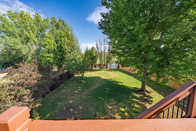 Building Photo - 5246 Balsam St