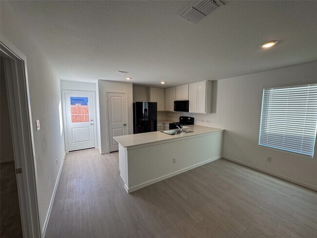 Building Photo - 3927 Selawik St