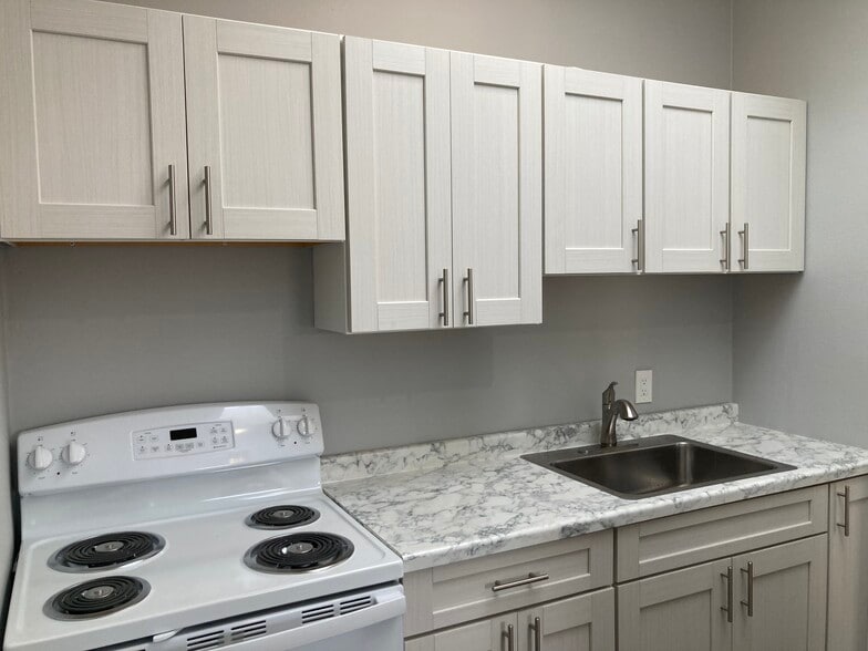 Kitchen - 231 2nd Ave NE