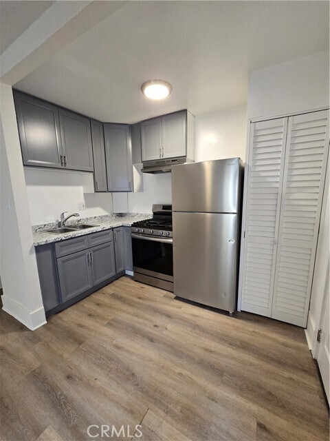 Building Photo - 532 S St Louis St