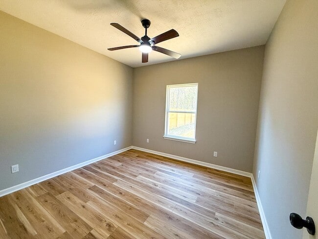 Building Photo - 780 Woodland St