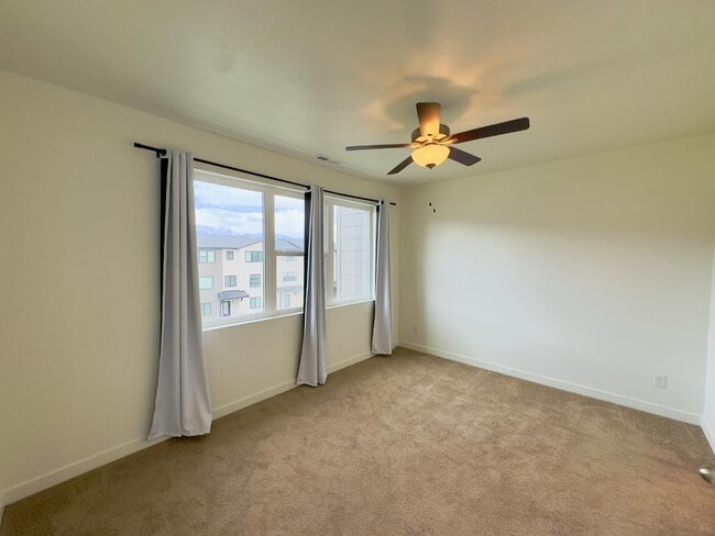 Building Photo - 442 S 900 W