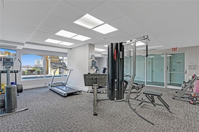 Building Photo - 1627 SW 37th Ave