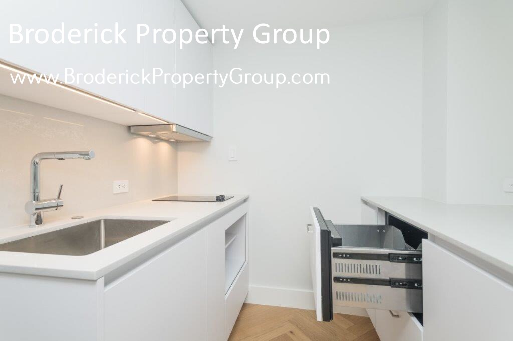 Building Photo - 464 Massachusetts Ave