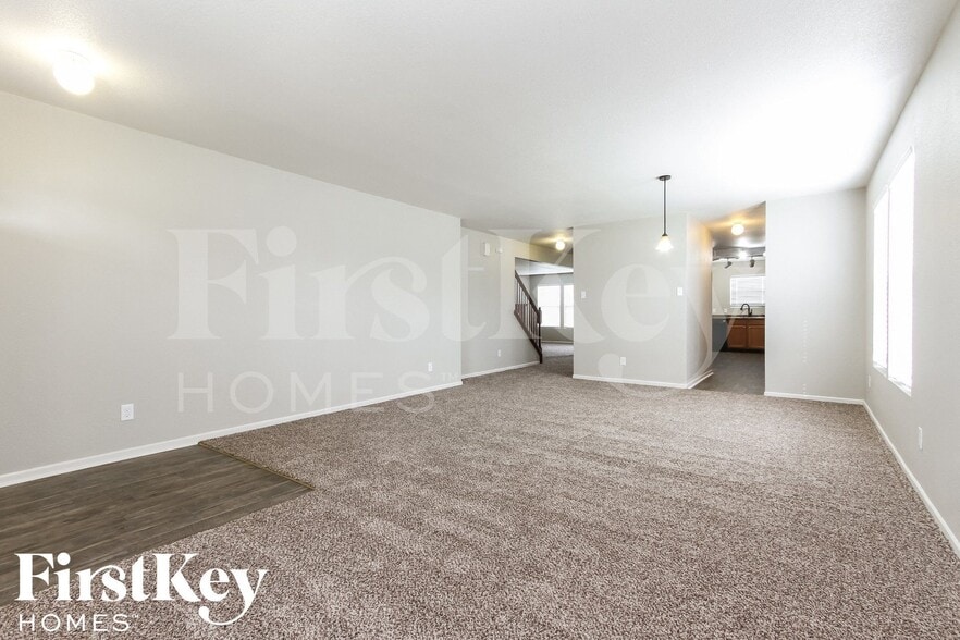 Building Photo - 8655 Hopewell Ct