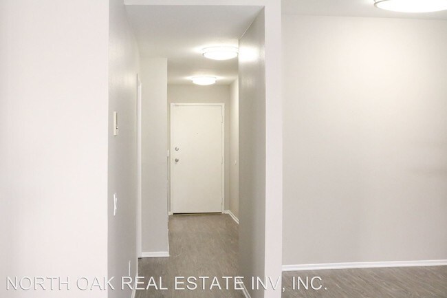 Building Photo - 4912 Kester Ave