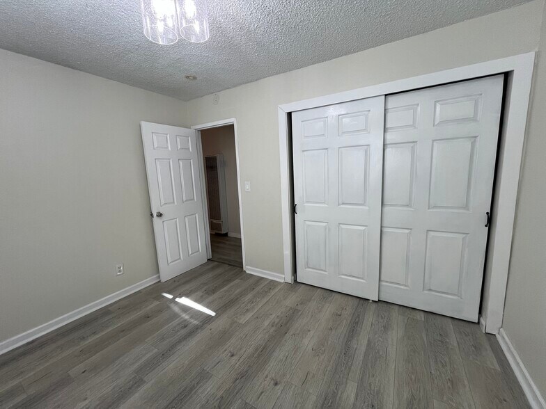 Building Photo - 505 A St