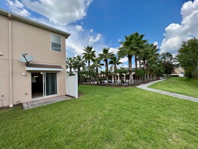 Building Photo - Remodeled Kitchen!! Wonderful Avalon Park-...