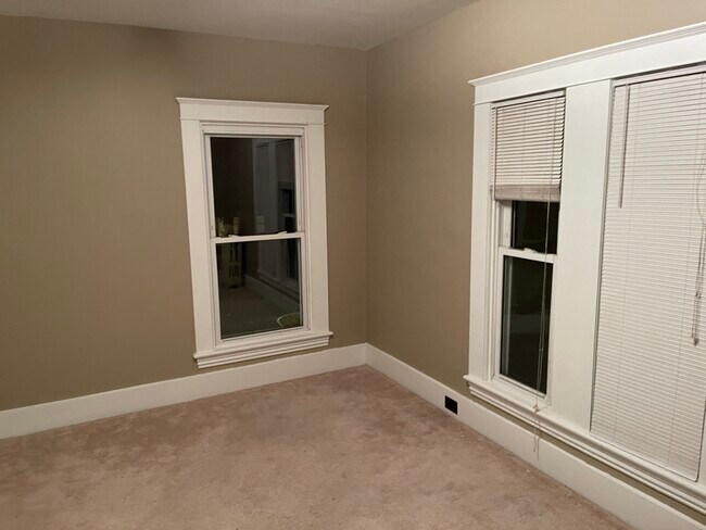 Unit2 Second Bedroom - 101 Walnut St