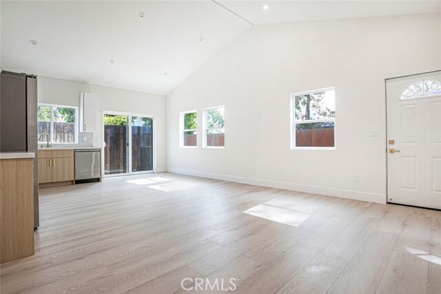 Building Photo - 914 Geneva St