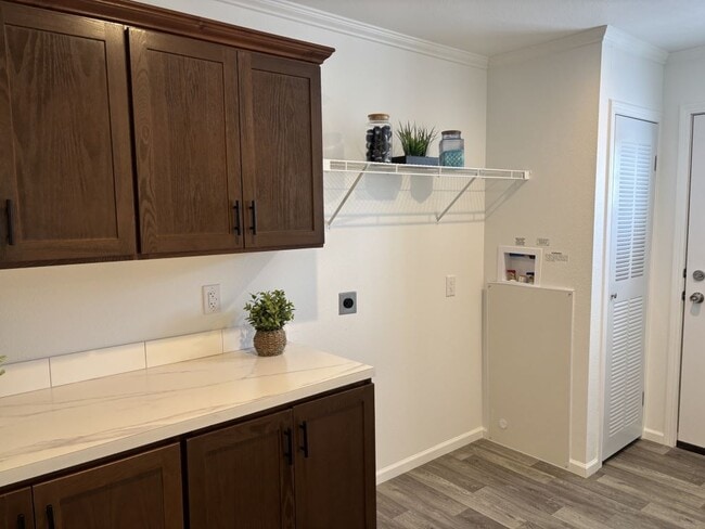 Building Photo - 16 Cimarron