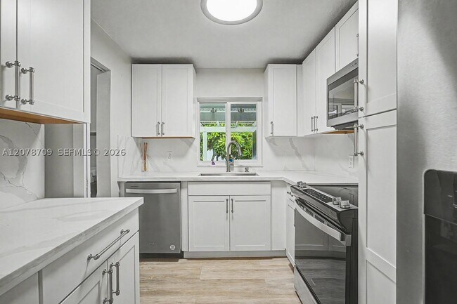 Building Photo - 9541 SW 165th St