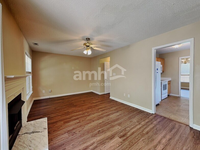 Building Photo - 5409 Tanglewood Pine Ln