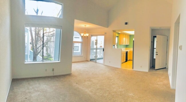 Building Photo - 820 Boardwalk Pl