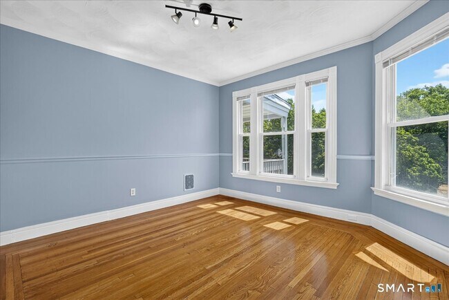 Building Photo - 172 Ellsworth Ave