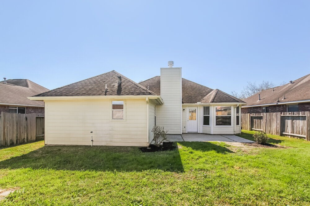 Building Photo - 24030 Rockygate Dr