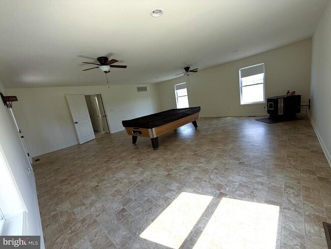 Building Photo - 14500 Cherry Ln