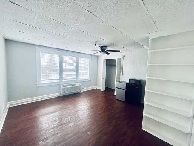 Building Photo - 5th Ave Loft Apartments