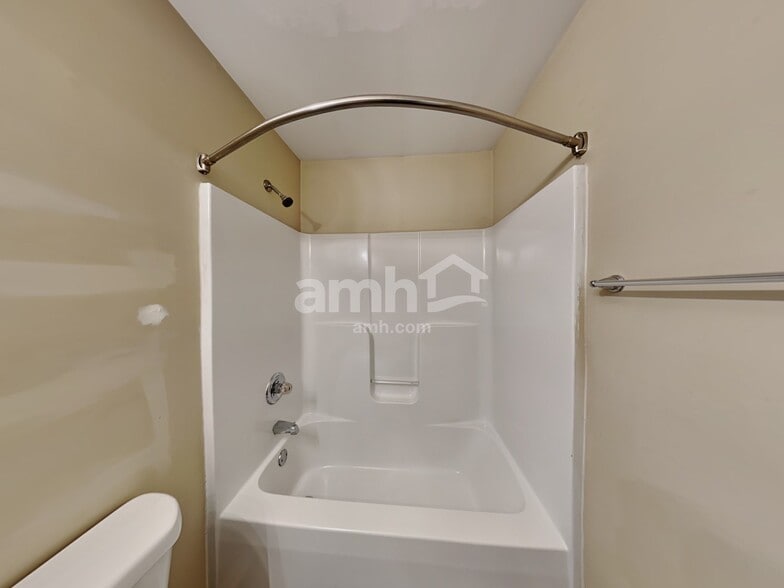 Building Photo - 15 Jeremiah Way