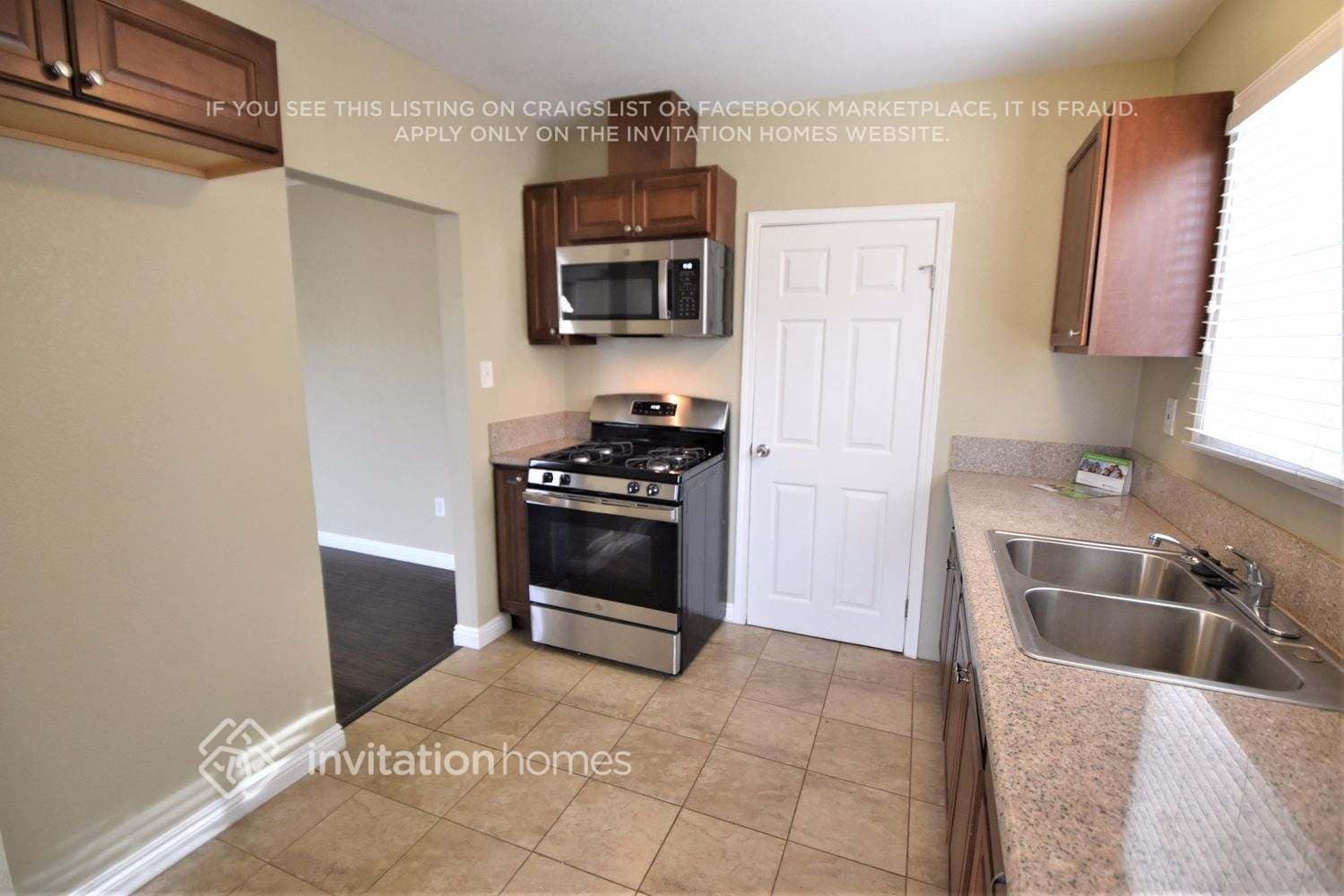 Building Photo - 6030 Alviso Ave