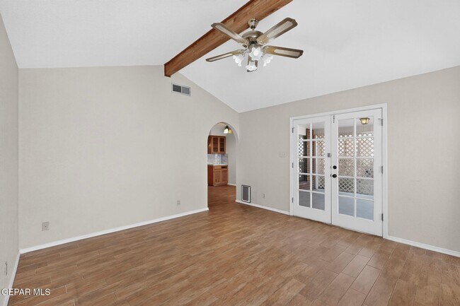 Building Photo - 7419 Mission Viejo Dr