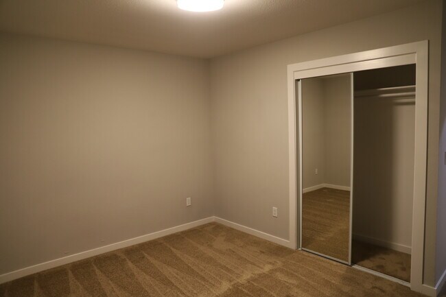 Building Photo - 3225 Clayton Rd