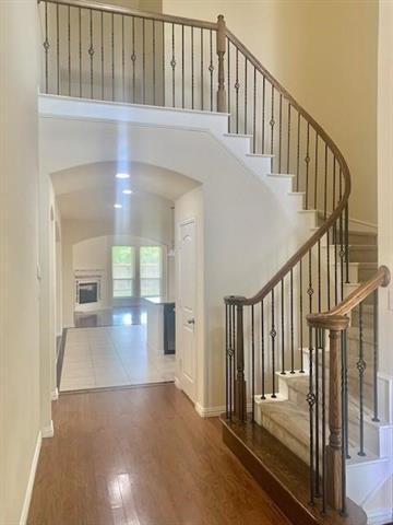 Building Photo - 10240 Matador Dr