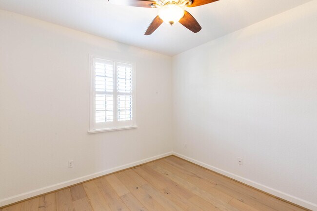 Building Photo - 10349 Wellington Parc Dr