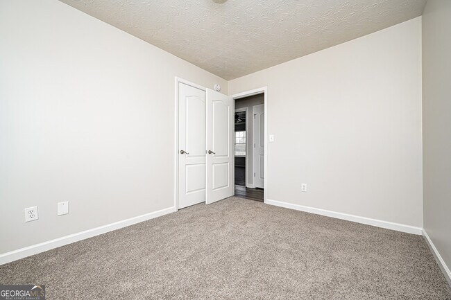 Building Photo - 6864 Amethyst Ave