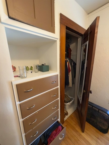 Building Photo - 213 S Broom St