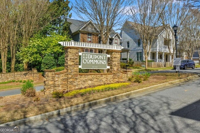 Building Photo - 1660 Gilstrap Ln NW