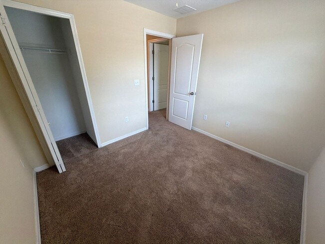 Building Photo - 125 Bel Fiore Cove