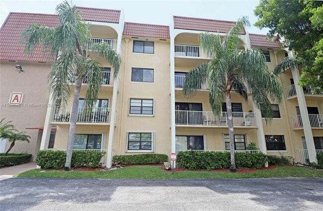Building Photo - 9301 SW 92nd Ave