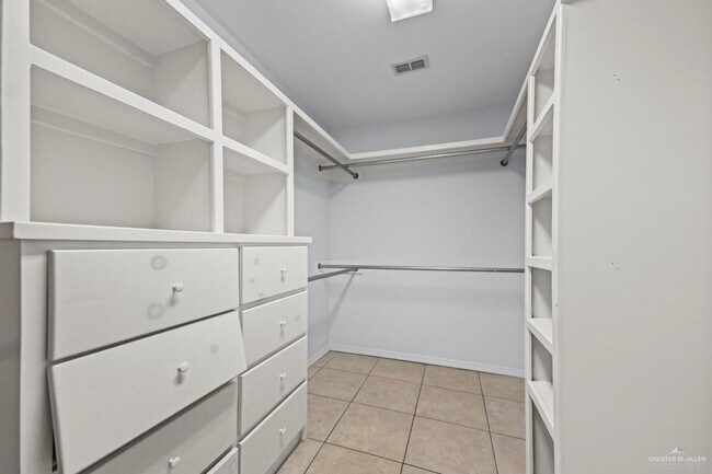 Building Photo - 23 W Arapaho Ave