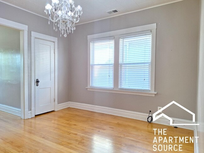 Building Photo - 4135 W Henderson St