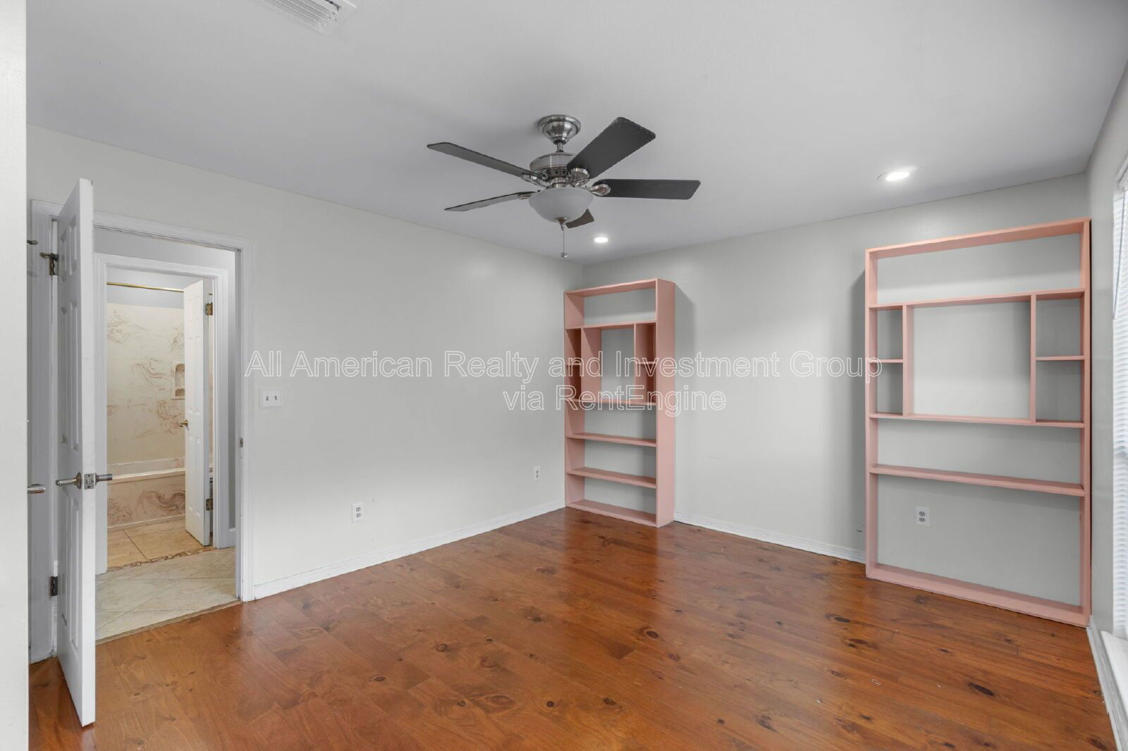 Building Photo - 101 Hands Cove Ln