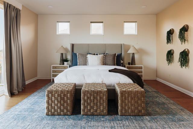 Building Photo - 10517 Corte Jardin Del Mar