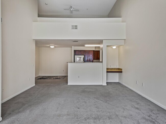 Building Photo - 2801 Chancellorsville Dr