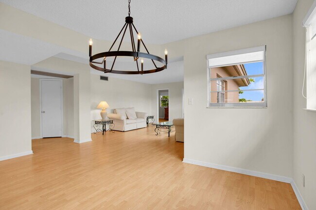 Building Photo - 1605 Abaco Dr