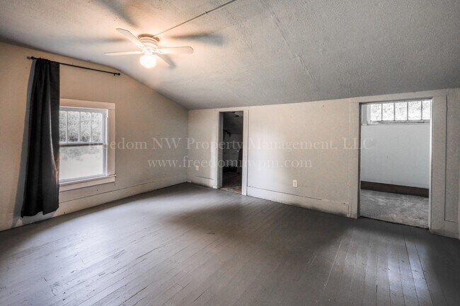 Building Photo - 6045 Skookumchuck Rd SE