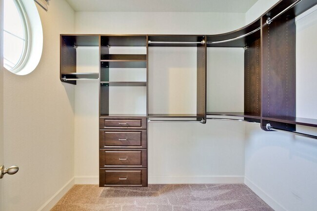 Building Photo - Gorgeous Santa Clara Home with Pool, EV Ho...