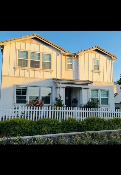 Primary Photo - 255 Lawson Ave