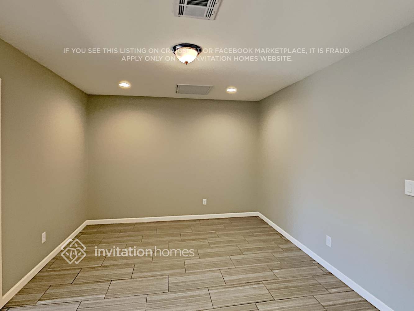 Building Photo - 3407 E Anderson Dr