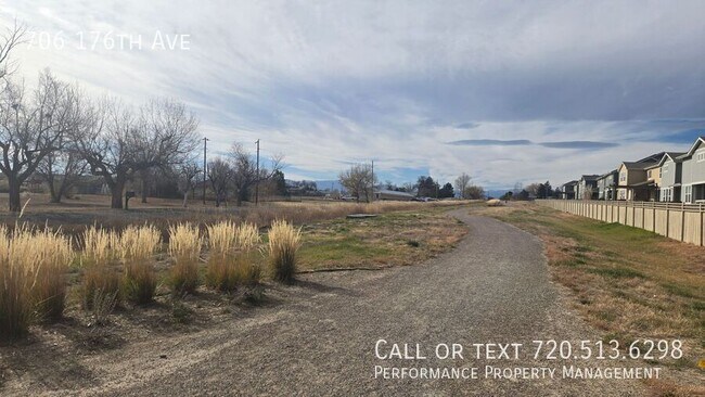 Building Photo - 706 176th Ave