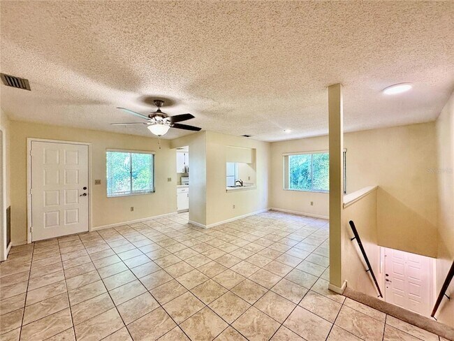 Building Photo - 630 Pavare Ct