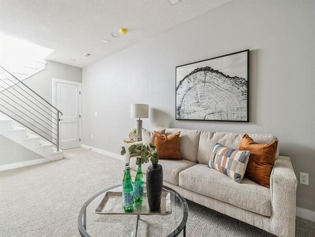 Building Photo - 15562 Rocklyn Place