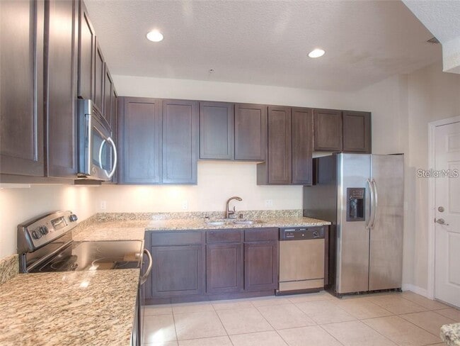 Building Photo - 730 Terrace Spring Dr