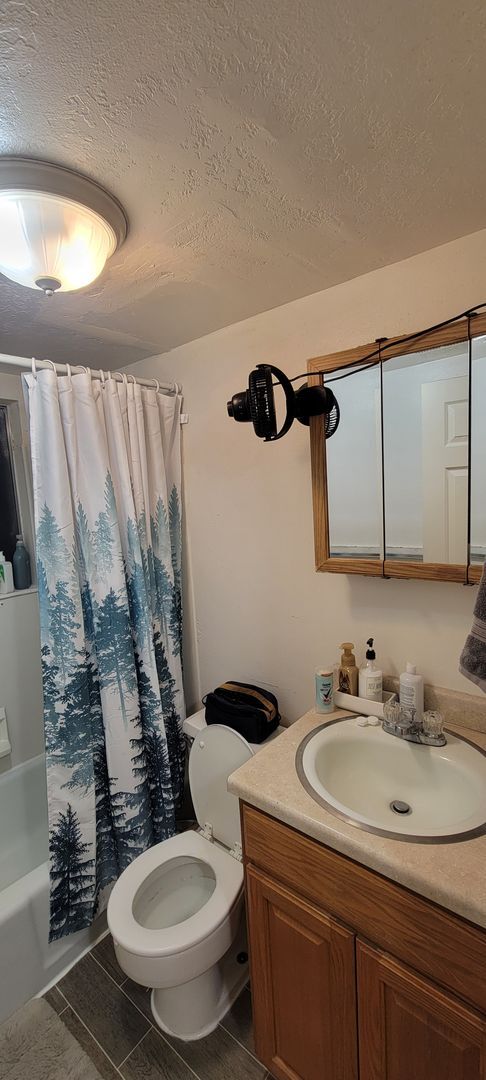 Building Photo - 1B/1B Pet Friendly Apartment South of BYU