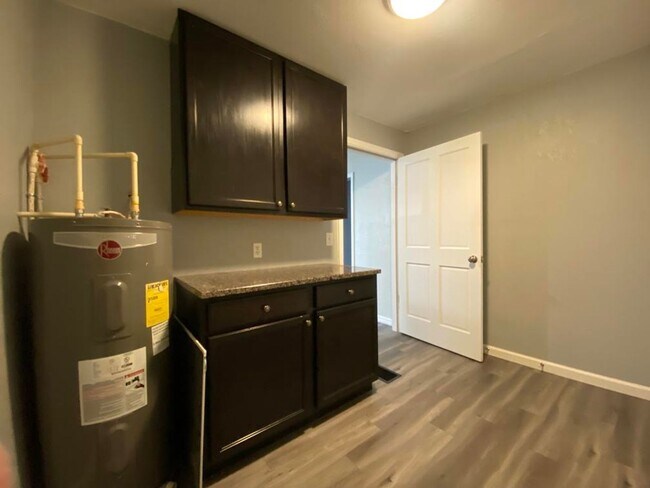 Building Photo - Daytona Beachside Charmer